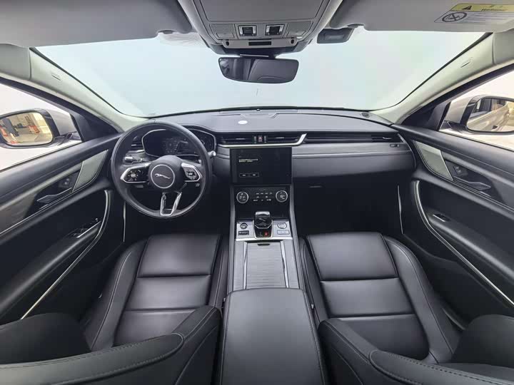 Jaguar XFL 2022 XFL 2.0 T P 200 2 WD — фото 16