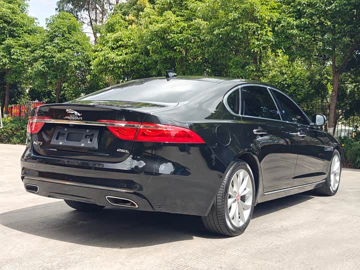 Jaguar XFL 2019 XFL 2.0 T 250 PS 2 WD — фото 22