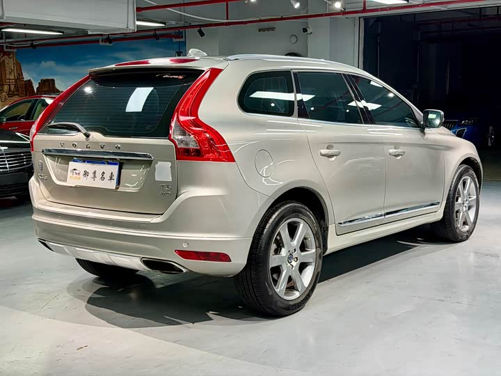 Volvo XC60 2015 T 5 AWD — фото 7