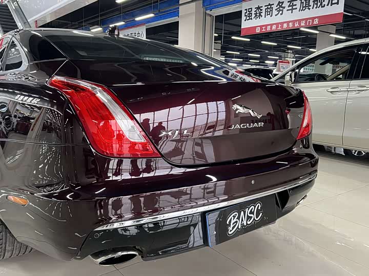 Jaguar XJ 2016 XJL 2.0 T 2 WD — фото 9