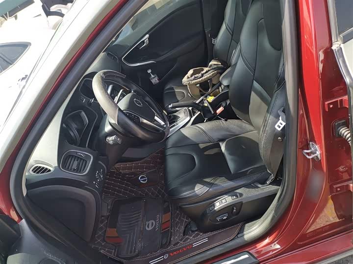 Volvo V40 2017 T 3 — фото 11