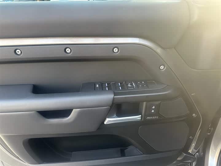 Land Rover Defender — фото 22