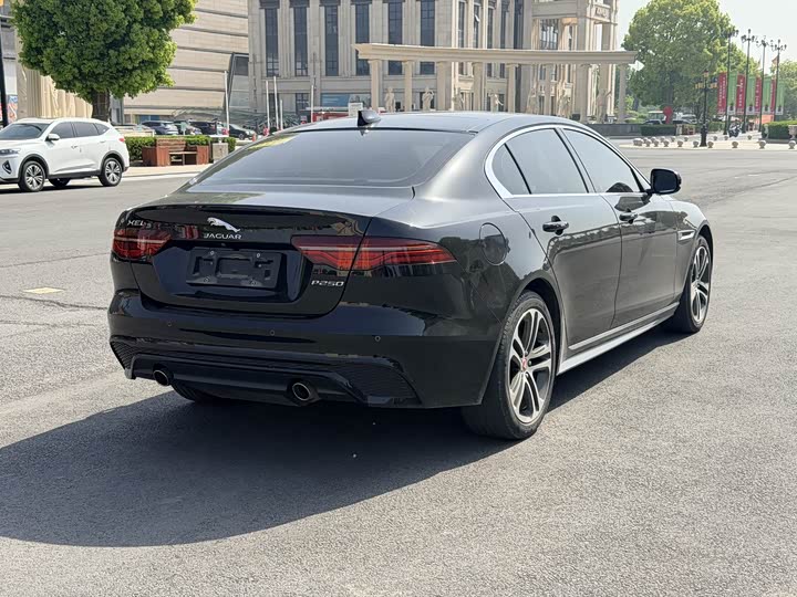 Jaguar XEL 2023 2.0 T 250 PS R-DYNAMIC S — фото 8