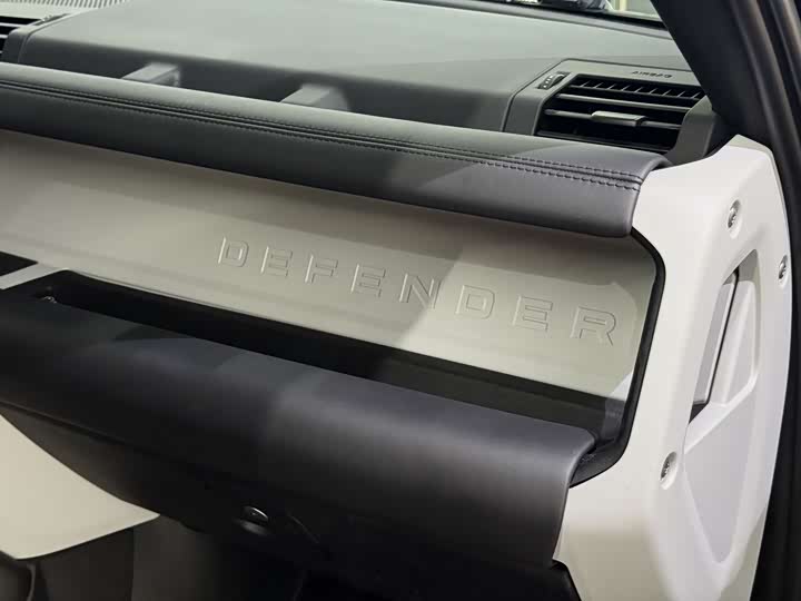 Land Rover Defender — фото 8