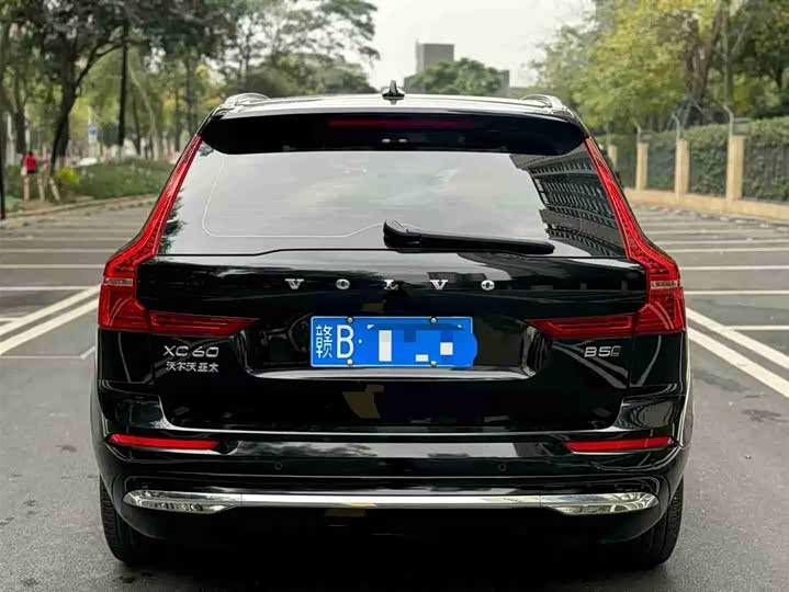 Volvo XC60 2022 B 5 4 WD — фото 5