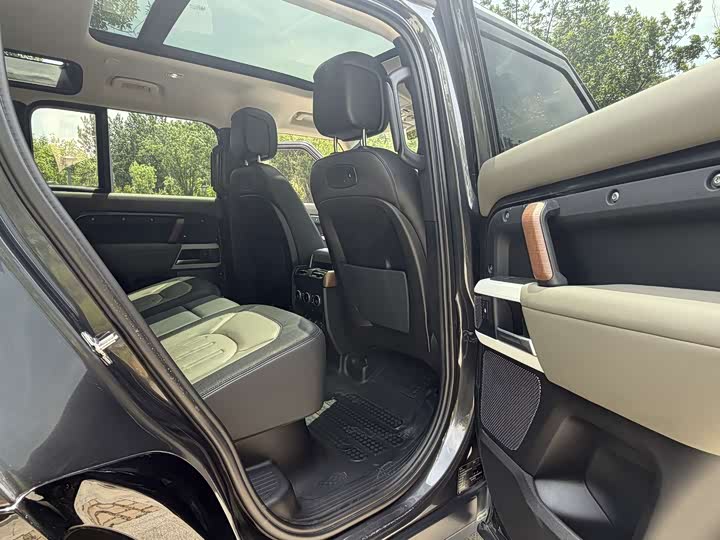 Land Rover Defender — фото 16