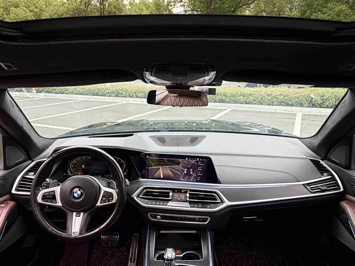 BMW X7 2019 x Drive 40i M — фото 10