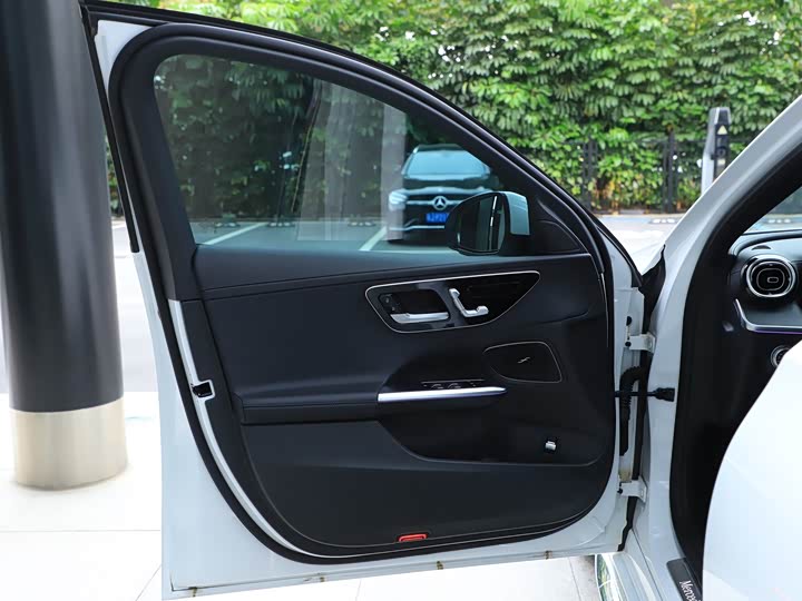 Mercedes-Benz C-Class 2024 C 260 L — фото 19