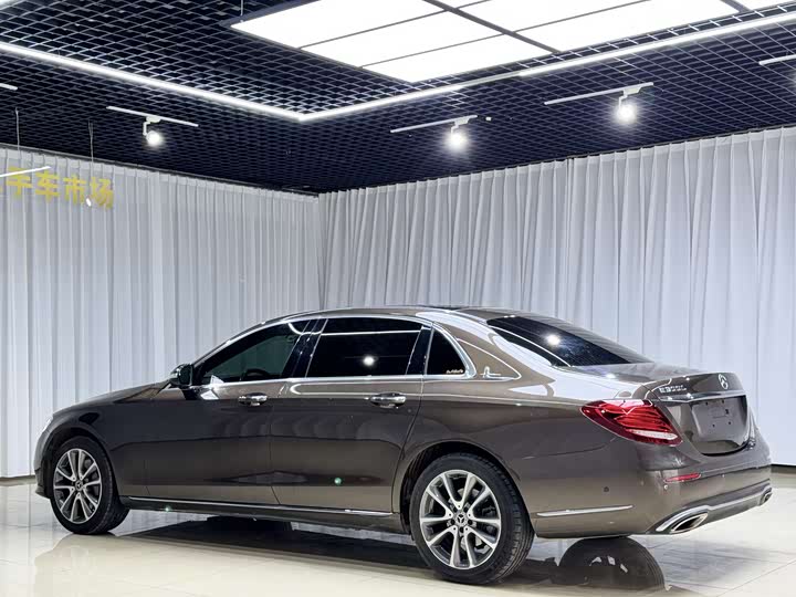 Mercedes-Benz E-Class 2018 E 300 L Luxury — фото 8