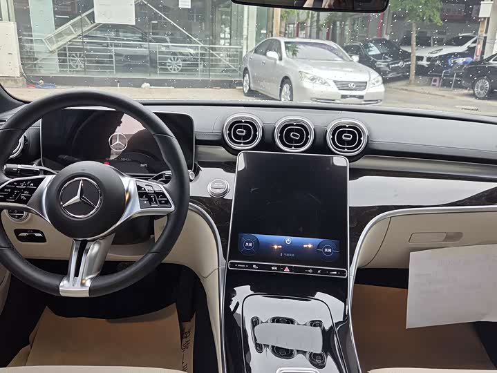 Mercedes-Benz C-Class 2023 C 260 L — фото 5