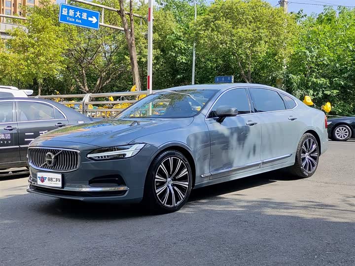 Volvo S90 2022 B 5 — фото 1