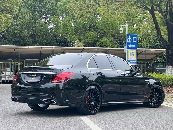 Mercedes-Benz C-Class 2017 AMG C 63 — фото 3