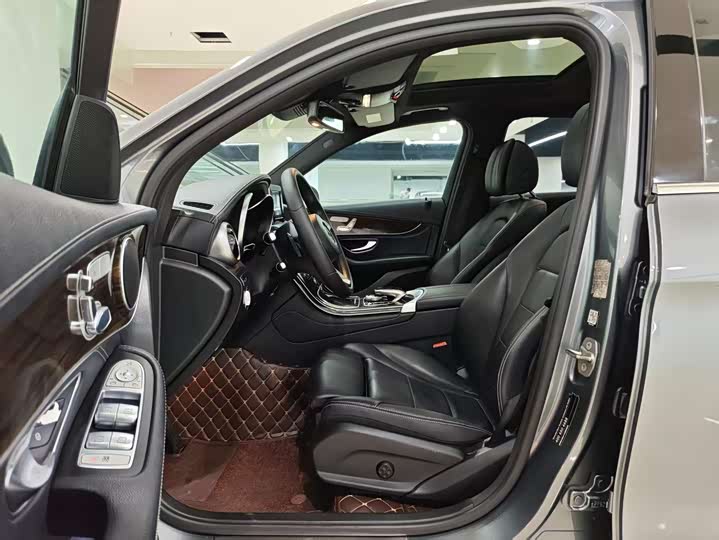 Mercedes-Benz GLC 260 4MATIC люкс — фото 6