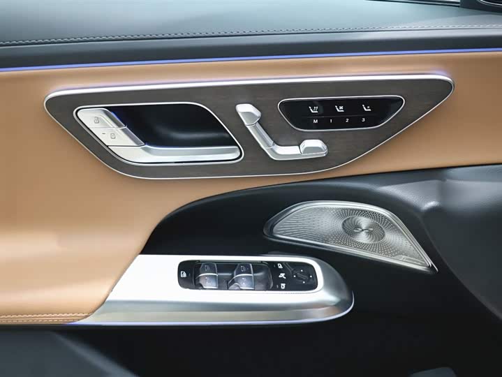 Mercedes-Benz E-Class 2026 E 300 L Luxury — фото 11