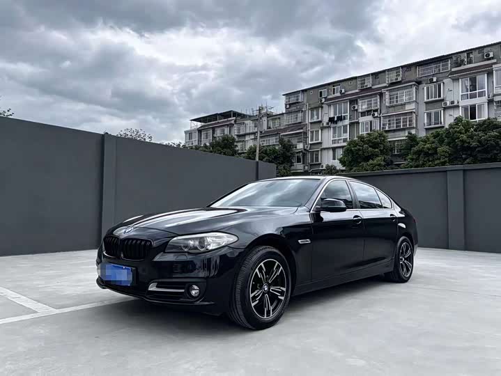 BMW 5-Series 2014 520 Li — фото 1