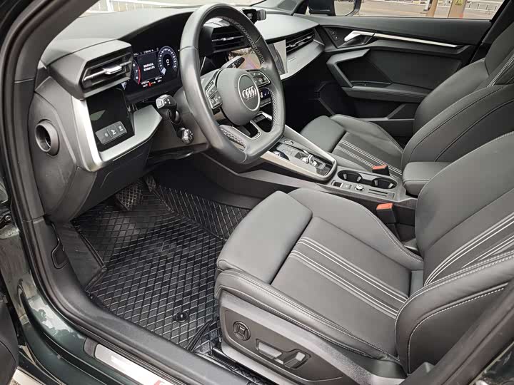 Audi A3 2024 A 3 L Limousine 35 TFSI Sport — фото 3