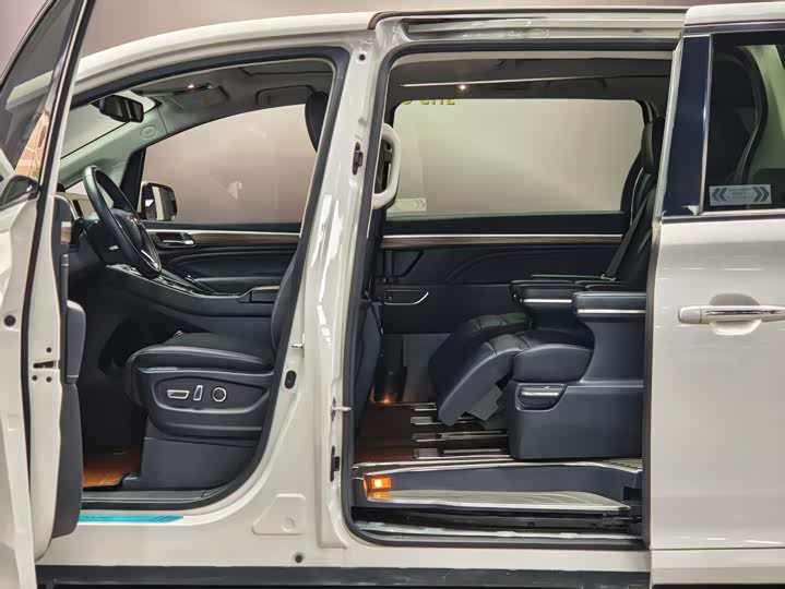 Trumpchi M8 2021 390 T — фото 9