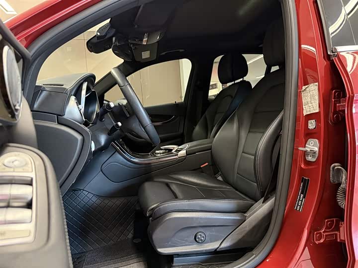 Mercedes-Benz GLC 2018 GLC 260 4 MATIC Luxury — фото 17