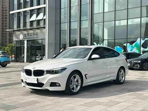 BMW 3-Series 2019 320i M — фото 34