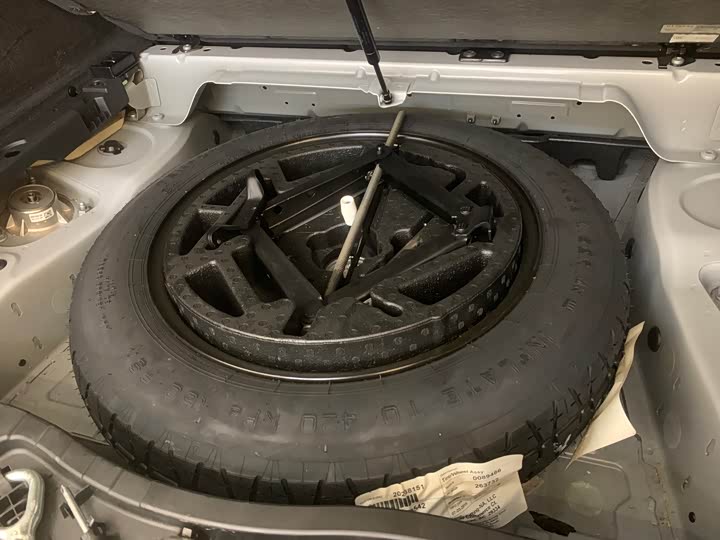 BMW X5 2015 x Drive 28i — фото 18