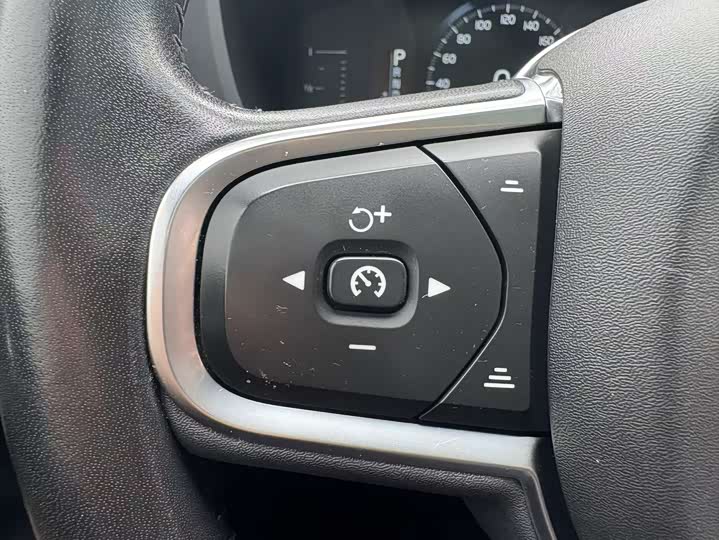 Volvo XC60 2021 T 5 4 WD — фото 33