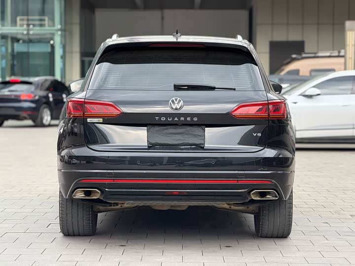 Volkswagen Touareg — фото 4