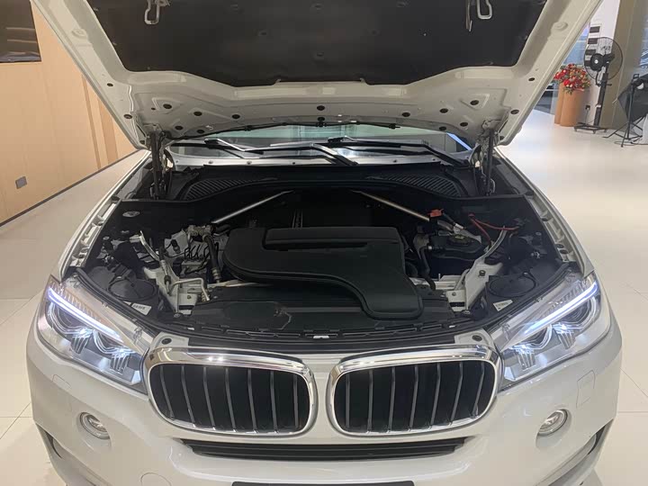 BMW X5 2015 x Drive 28i — фото 20