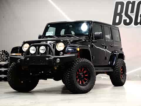 Jeep Wrangler — фото 14