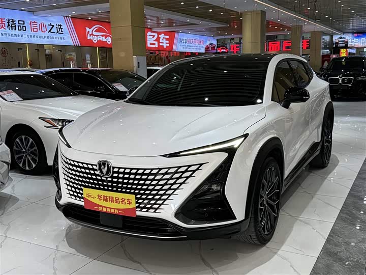 Changan UNI-T 2022 1.5 T Premium — фото 1