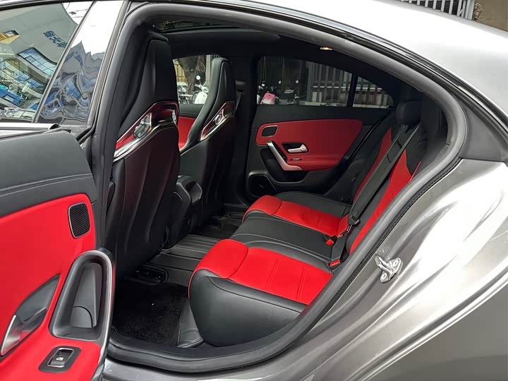 Mercedes-Benz CLA 2023 AMG CLA 45 4 MATIC+ — фото 11
