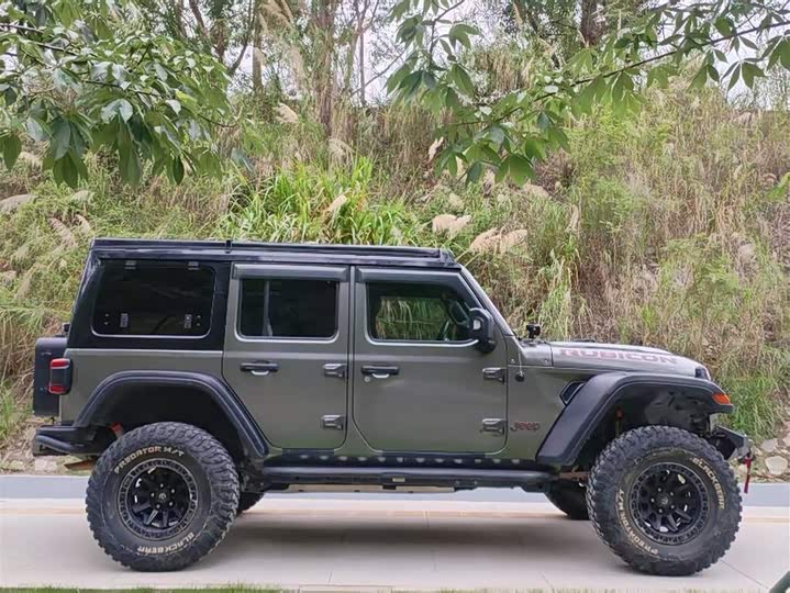 Jeep Wrangler — фото 10