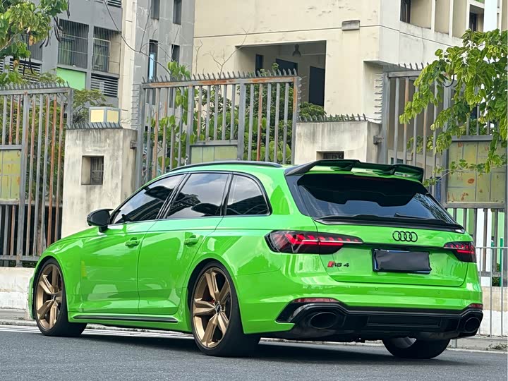 Audi RS4 2023 RS 4 Avant — фото 4