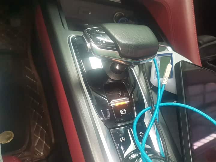 Changan CS75 PLUS 2020 2.0 T AT — фото 14