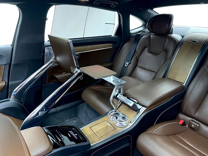 Volvo S90 Hybrid 2019 T 8 E Hybrid 3 VI — фото 11