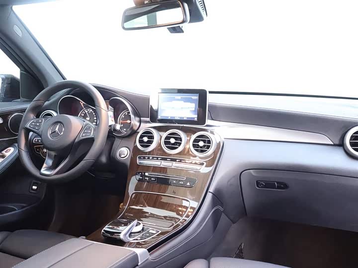 Mercedes-Benz GLC 2019 GLC 260 L 4 MATIC Luxury — фото 19