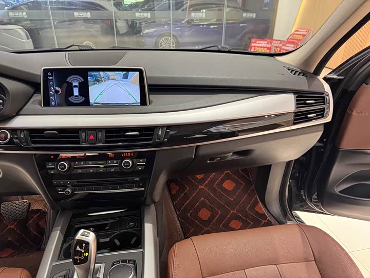 BMW X5 2018 x Drive 35i — фото 10
