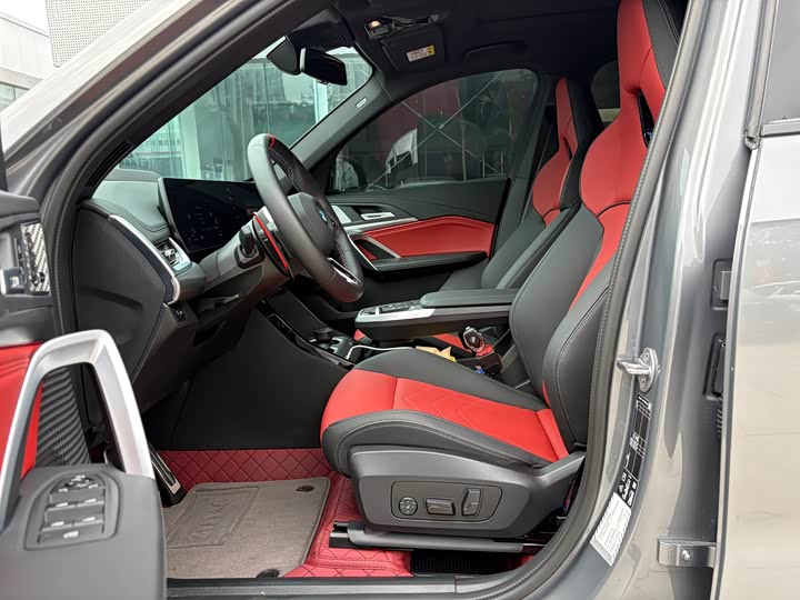 BMW X1 M35 Li 2024 M 35 Li — фото 11