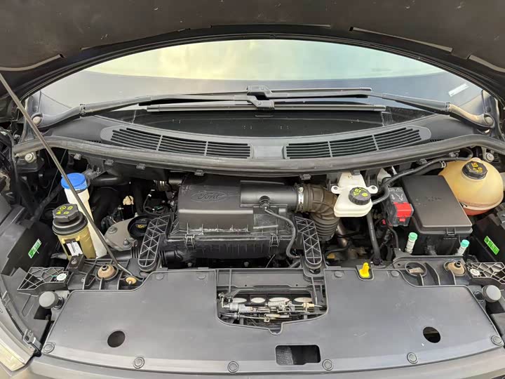 Ford Tourneo — фото 18