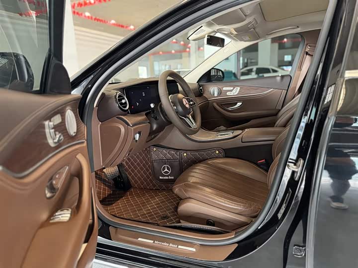 Mercedes-Benz E-Class 2019 E 300 L Luxury — фото 9