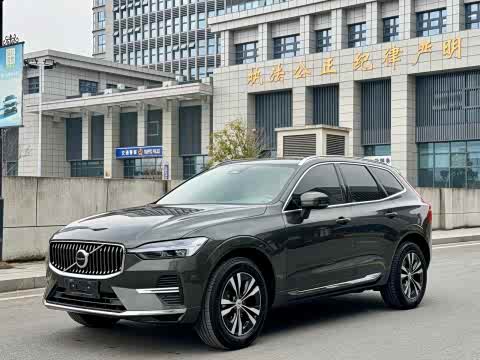 Volvo XC60 2022 B 5 4 WD — фото 11