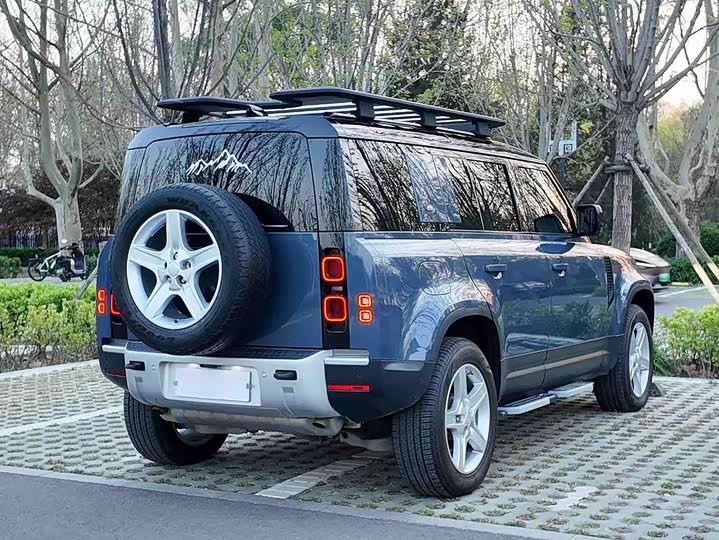 Land Rover Defender — фото 11