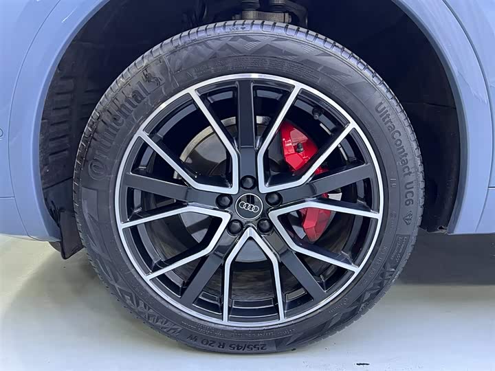Audi Q5L 2022 40 T RS — фото 23