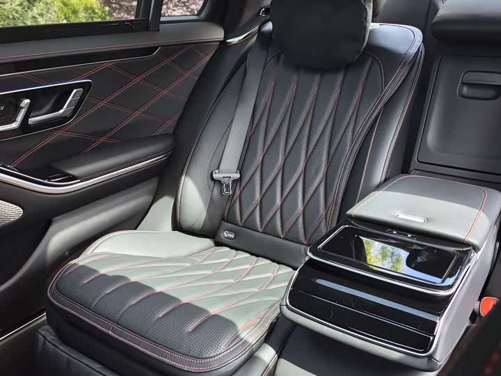 Mercedes-Benz S-Class 2024 AMG S 63 L E Performance — фото 10