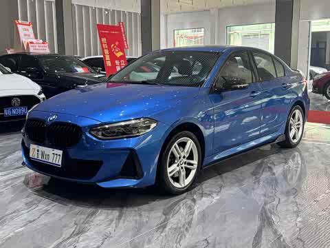BMW 1-Series 2020 120i M — фото 32