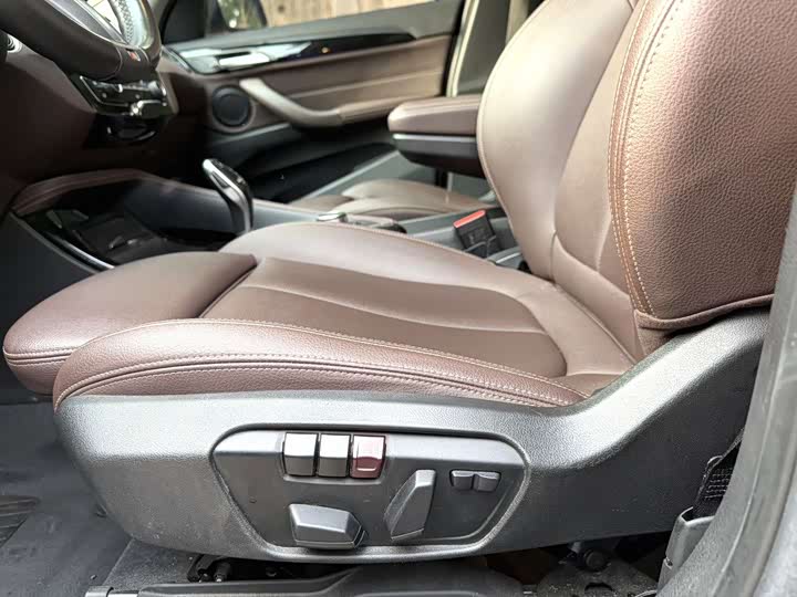 BMW X1 2020 s Drive 20 Li — фото 4