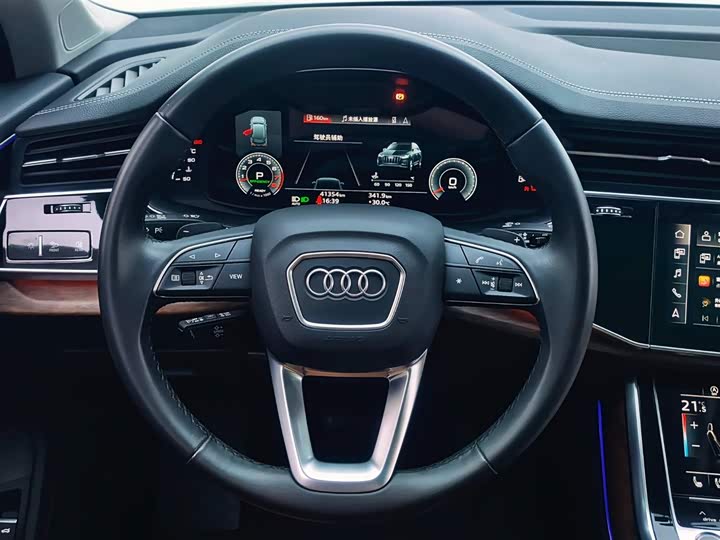 Audi Q7 2023 55 TFSI quattro S line Sport — фото 16