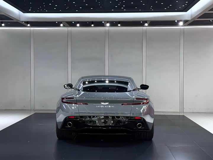 Aston Martin DB11 2022 4.0 T V 8 Coupe — фото 8