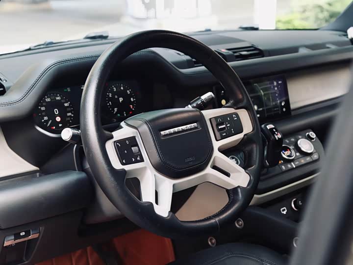 Land Rover Defender — фото 9