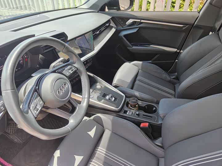 Audi A3 Sportback 35 TFSI спорт — фото 10