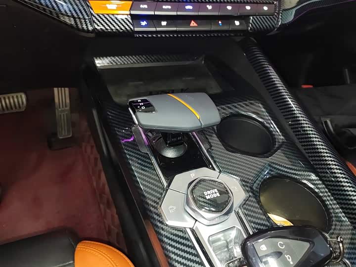 Changan UNI-V 2024 1.5 T Sport — фото 14